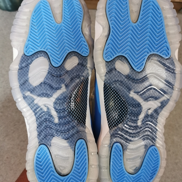 Jordan 11 low UNC gs - Picture 6 of 8